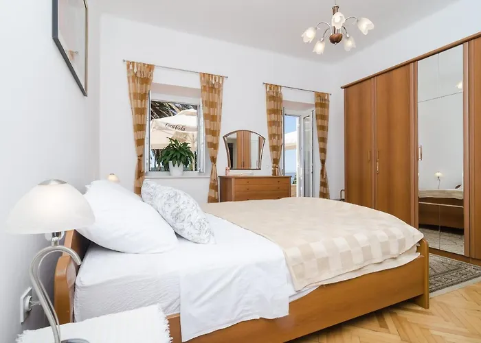 Apartments Davor